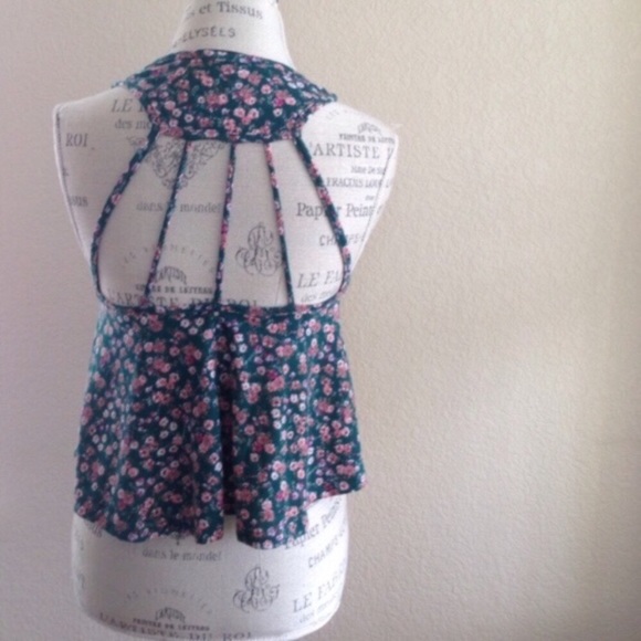 NWOT “Electra” floral cageback crop top - Picture 2 of 3